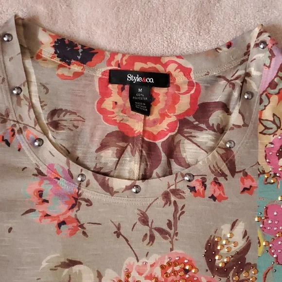 Style & CO Boho Paisley Floral Flower Gypsy blouse top jeweled T shirt Medium - Picture 2 of 8